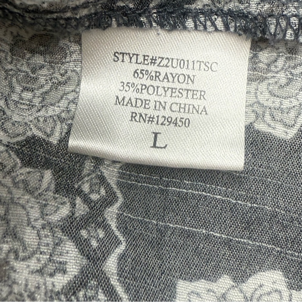 Como Vintage Gray and White floral paisley women’s Blouse Size L - Picture 9 of 10